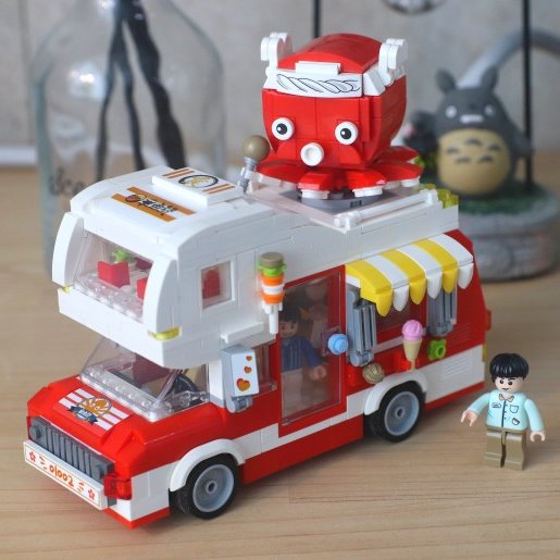 kawaiies-softtoys-plushies-kawaii-plush-Micro Takoyaki Octopus Balls Vroom Yatai Food Van Building Sets Build it 