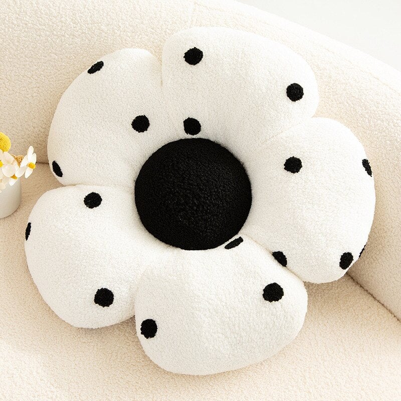 https://www.kawaiies.com/cdn/shop/products/kawaiies-plushies-plush-softtoy-dotted-pastel-flower-cushions-new-cushions-white-45cm-957778.jpg?v=1677441006